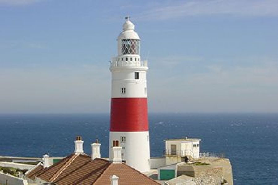 Faro punta Europa