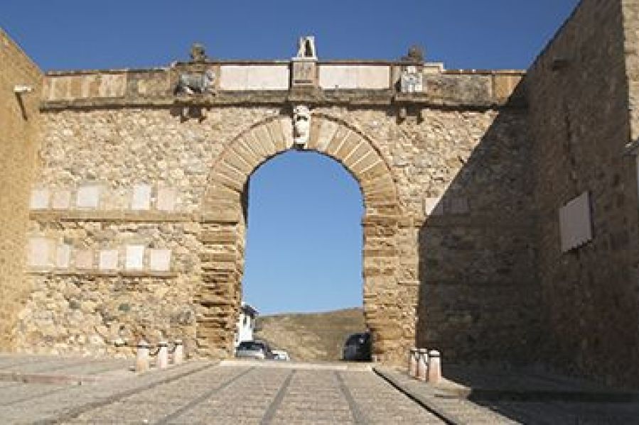 Arcos de los Gigantes